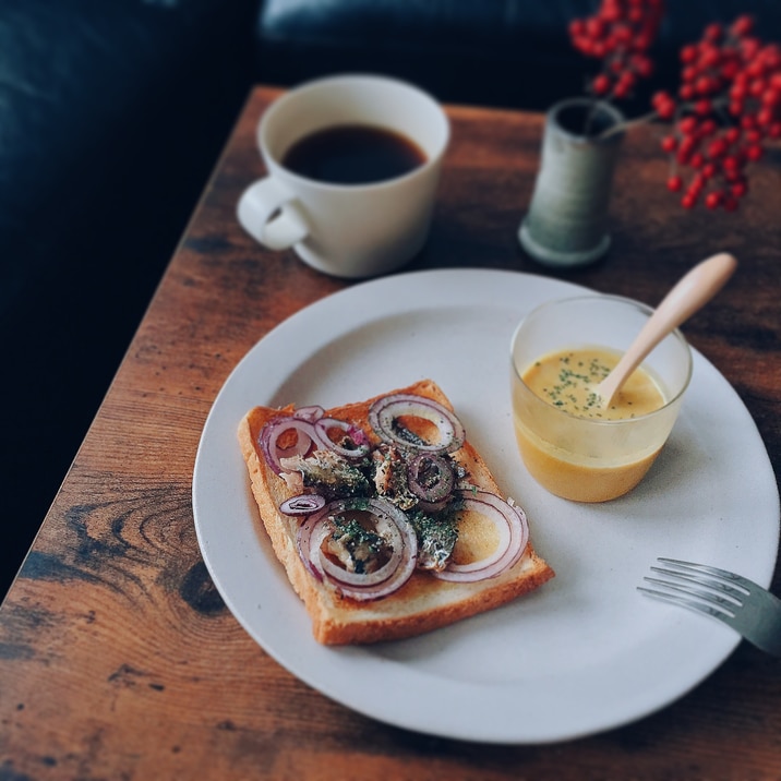 オイルサーディンと紫玉ねぎのオープンサンド レシピ 作り方 By パン好き8022 楽天レシピ